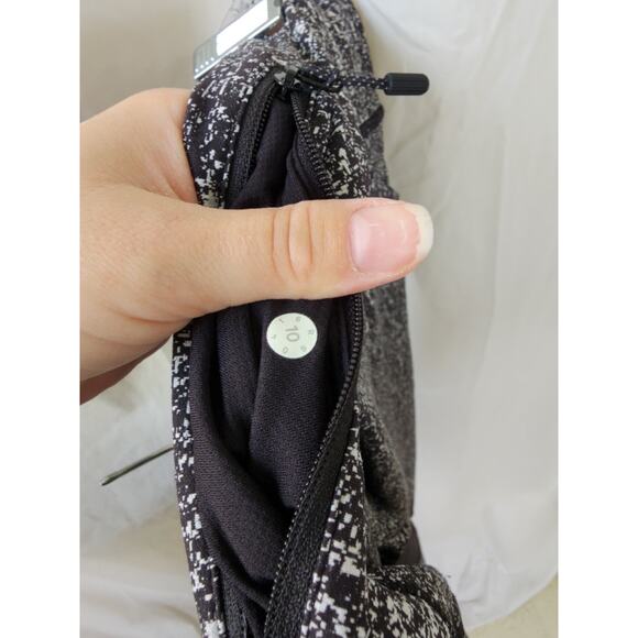 Lululemon Leggings Pace Rival Crop Size 10 Line Up Black White Pockets Luxtreme - Picture 10 of 10